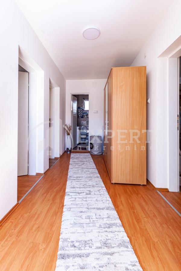 Slika 4 - Borska,  Kuća na prodaju, 94m2, 180.000€