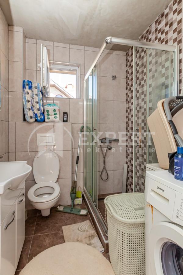 Slika 9 - Borska,  Kuća na prodaju, 94m2, 180.000€