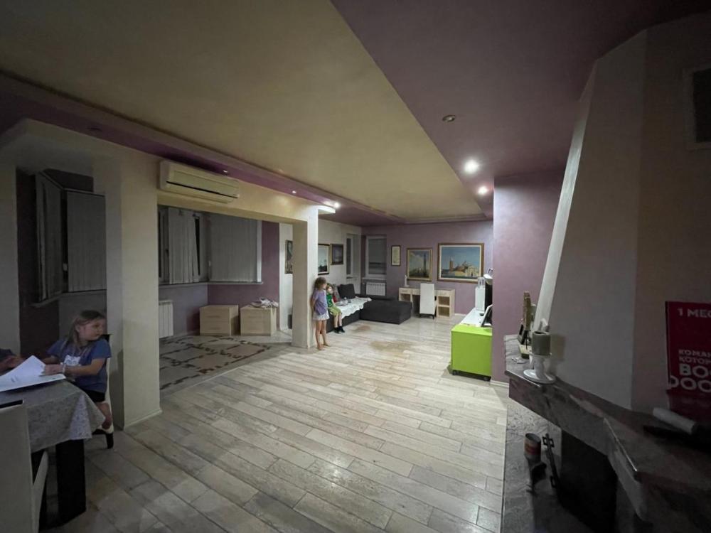 Slika 2 - Petosoban stan na prodaju, 174m2, 280.000€