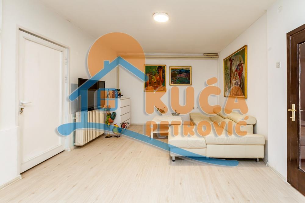 Slika 2 - Vojvode Tankosića,  Kuća na prodaju, 400m2, 380.000€