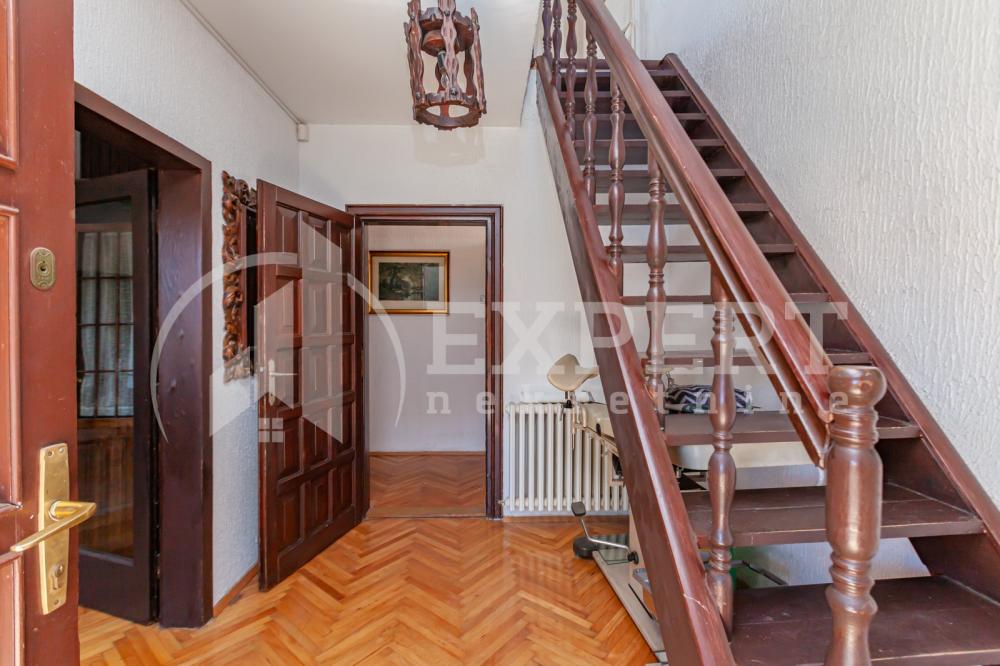 Slika 10 - Vojvode Tankosića,  Kuća na prodaju, 400m2, 380.000€