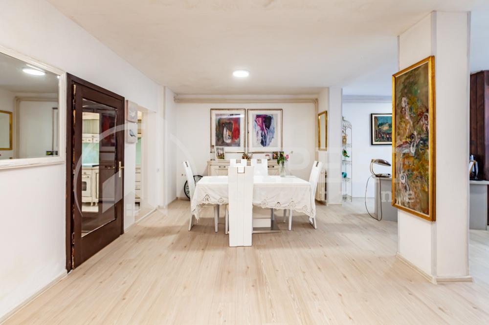 Slika 3 - Vojvode Tankosića,  Kuća na prodaju, 400m2, 380.000€