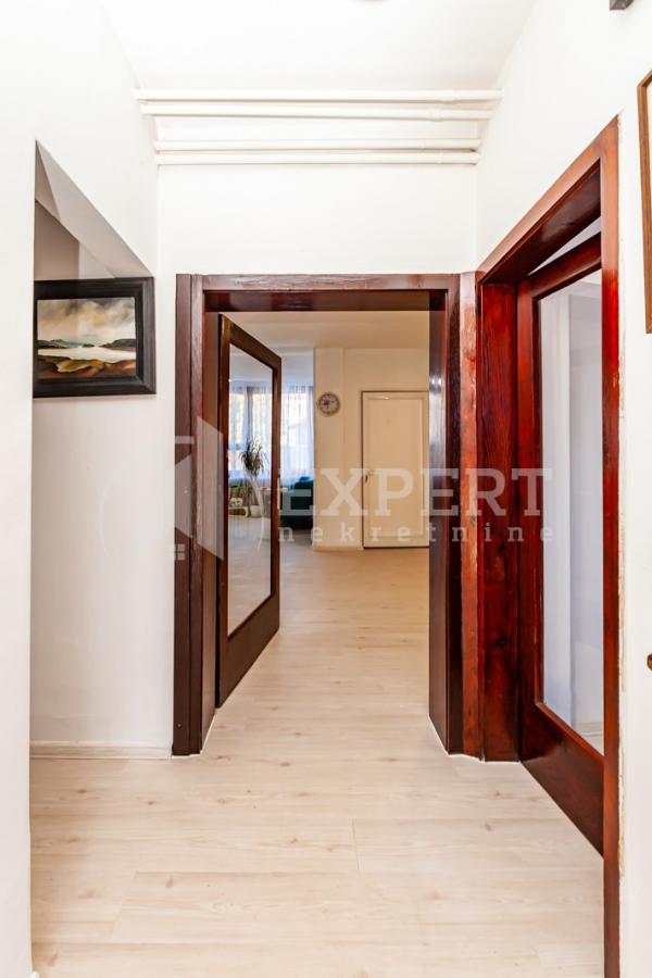 Slika 9 - Vojvode Tankosića,  Kuća na prodaju, 400m2, 380.000€