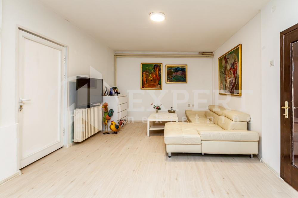 Slika 2 - Vojvode Tankosića,  Kuća na prodaju, 400m2, 380.000€