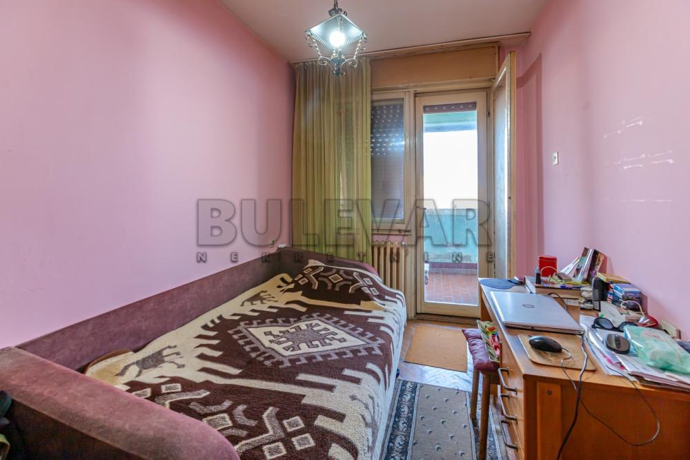 Slika 5 - Trg kralja Aleksandra Ujedinitelja, Dvoiposoban stan na prodaju, 75m2, 123.600€