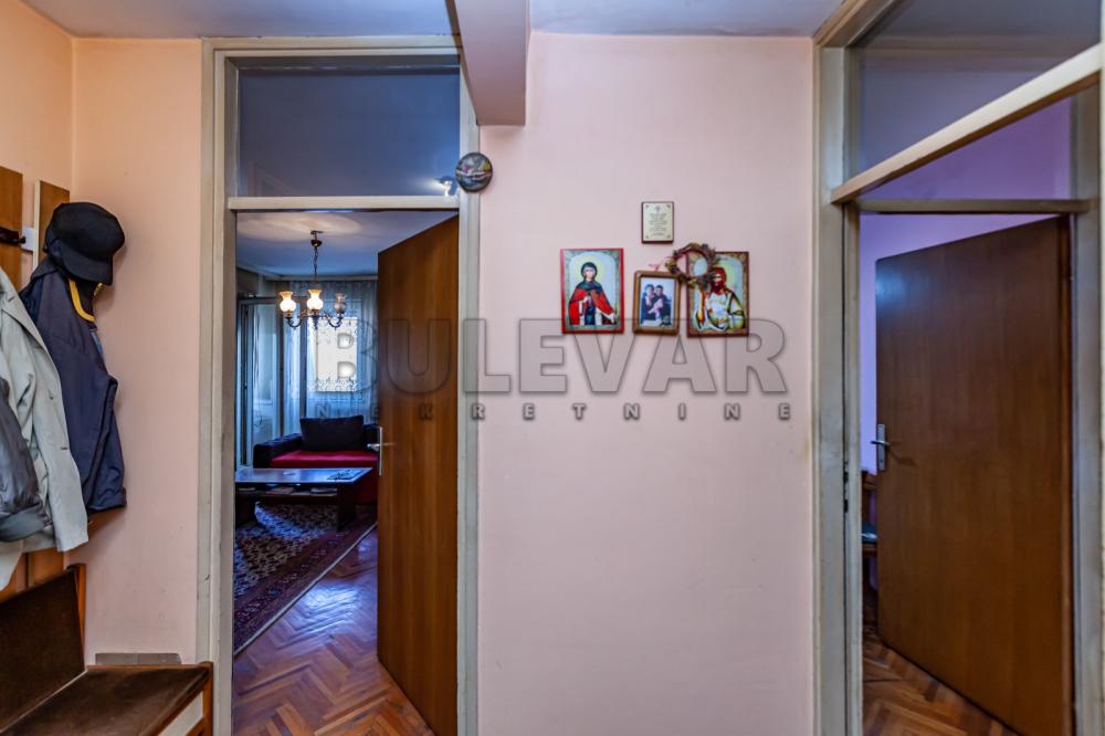 Slika 11 - Trg kralja Aleksandra Ujedinitelja, Dvoiposoban stan na prodaju, 75m2, 123.600€