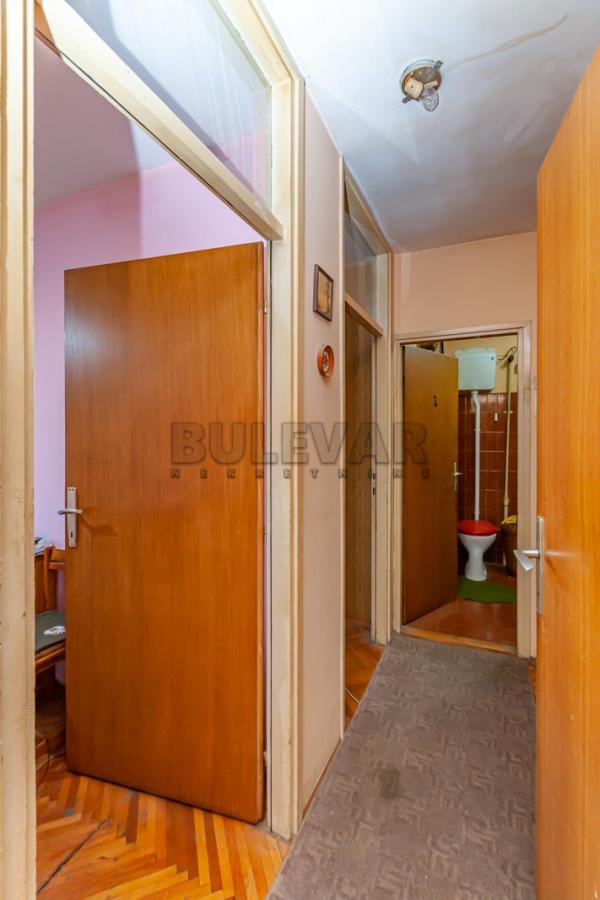 Slika 10 - Trg kralja Aleksandra Ujedinitelja, Dvoiposoban stan na prodaju, 75m2, 123.600€