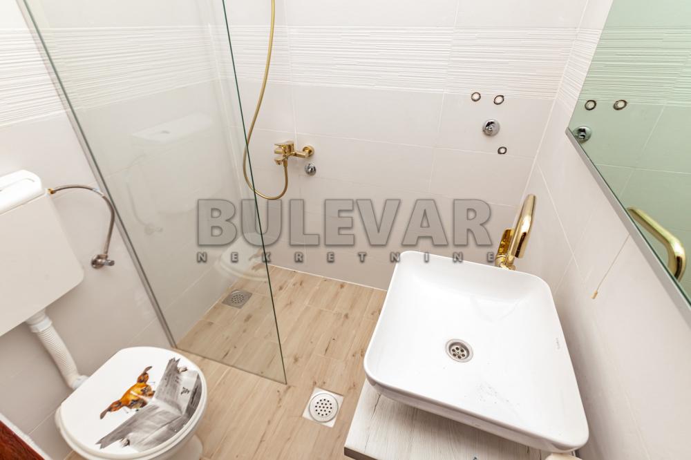 Slika 8 - Vojvode Tankosića,  Kuća na prodaju, 400m2, 380.000€