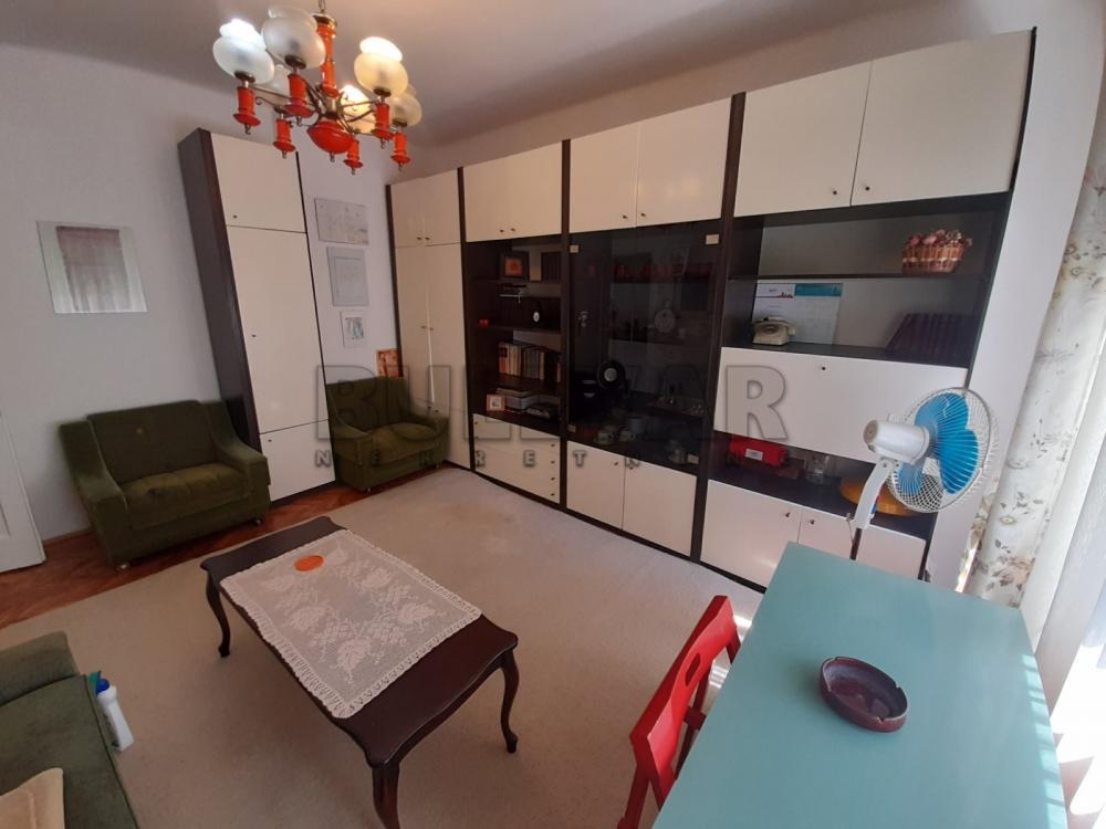 Slika 1 - Cara Dušana, Dvosoban stan za izdavanje, 51m2, 300€