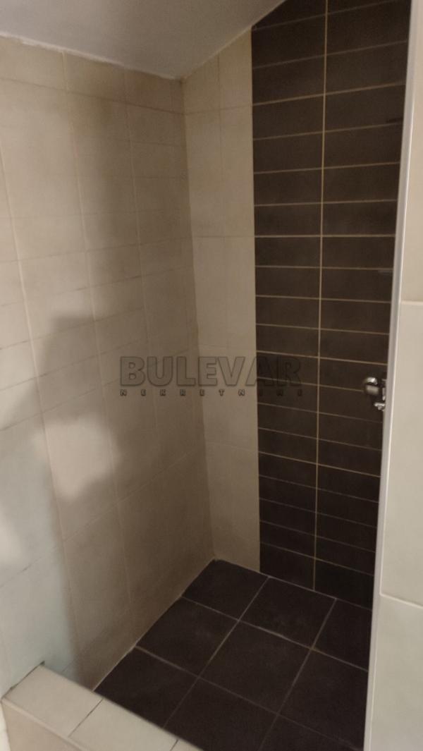 Glavna slika -Vukašina Mrnjavčevića, Četvorosoban stan za izdavanje, 106m2, 400€