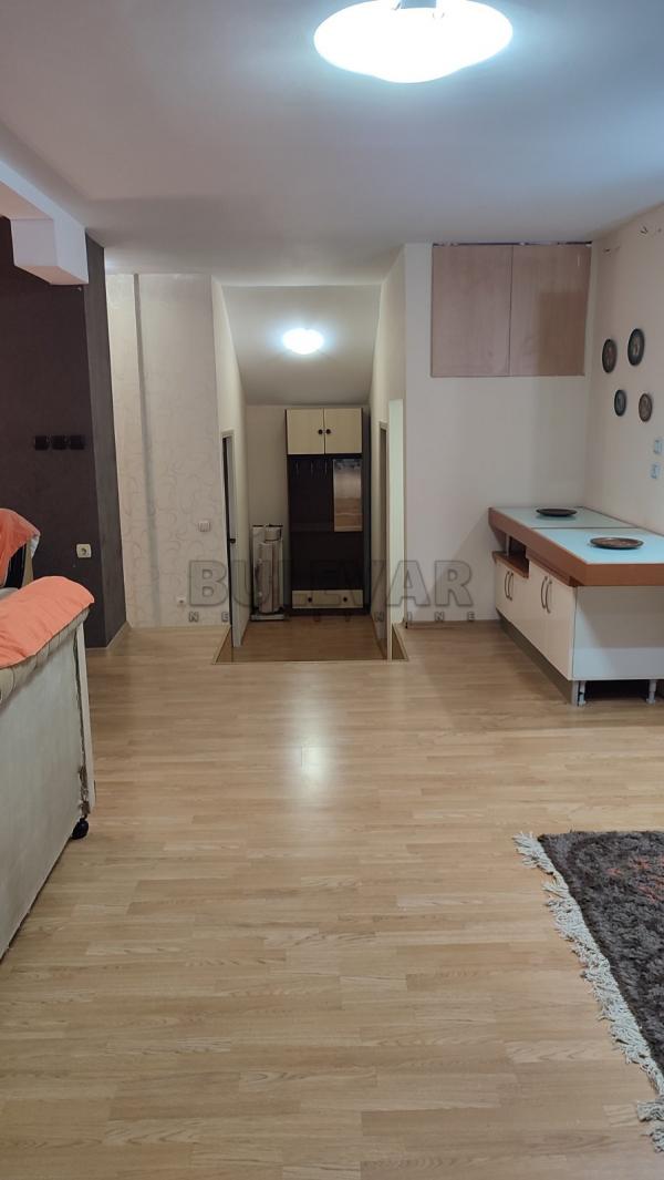 Slika 1 - Vukašina Mrnjavčevića, Četvorosoban stan za izdavanje, 106m2, 400€