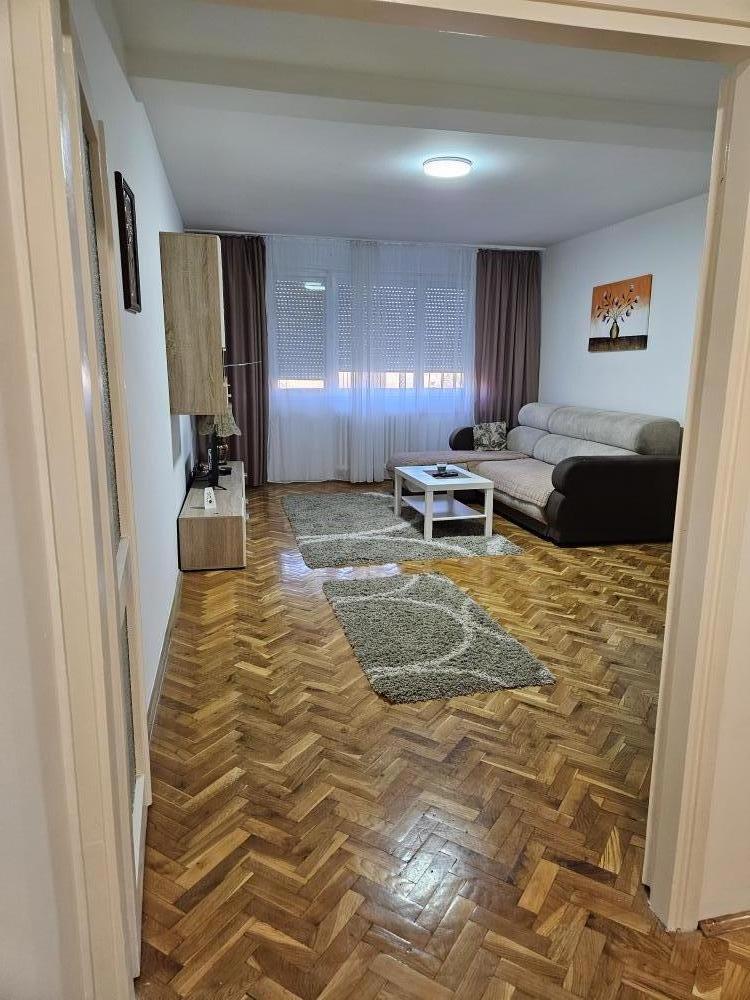 Slika 9 - Bul despota Stefana, Troiposoban stan za izdavanje, 94m2, 1.200€