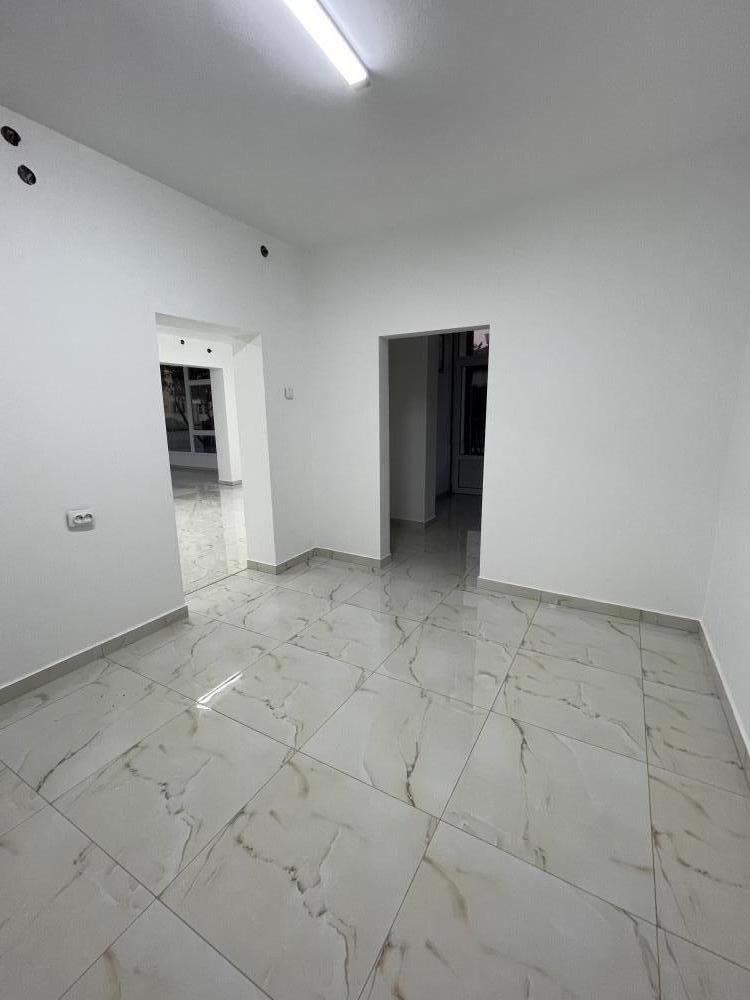 Slika 1 - Mileta Đurđanovića 71,  Lokal za izdavanje, 100m2, 700€