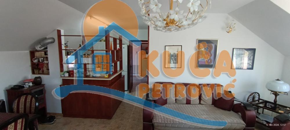 Slika 4 - Bulevar svetog cara,  Kuća za izdavanje, 160m2, 1.000€