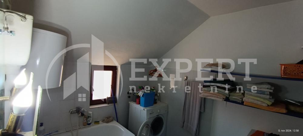 Slika 8 - Bulevar svetog cara,  Kuća za izdavanje, 160m2, 1.000€