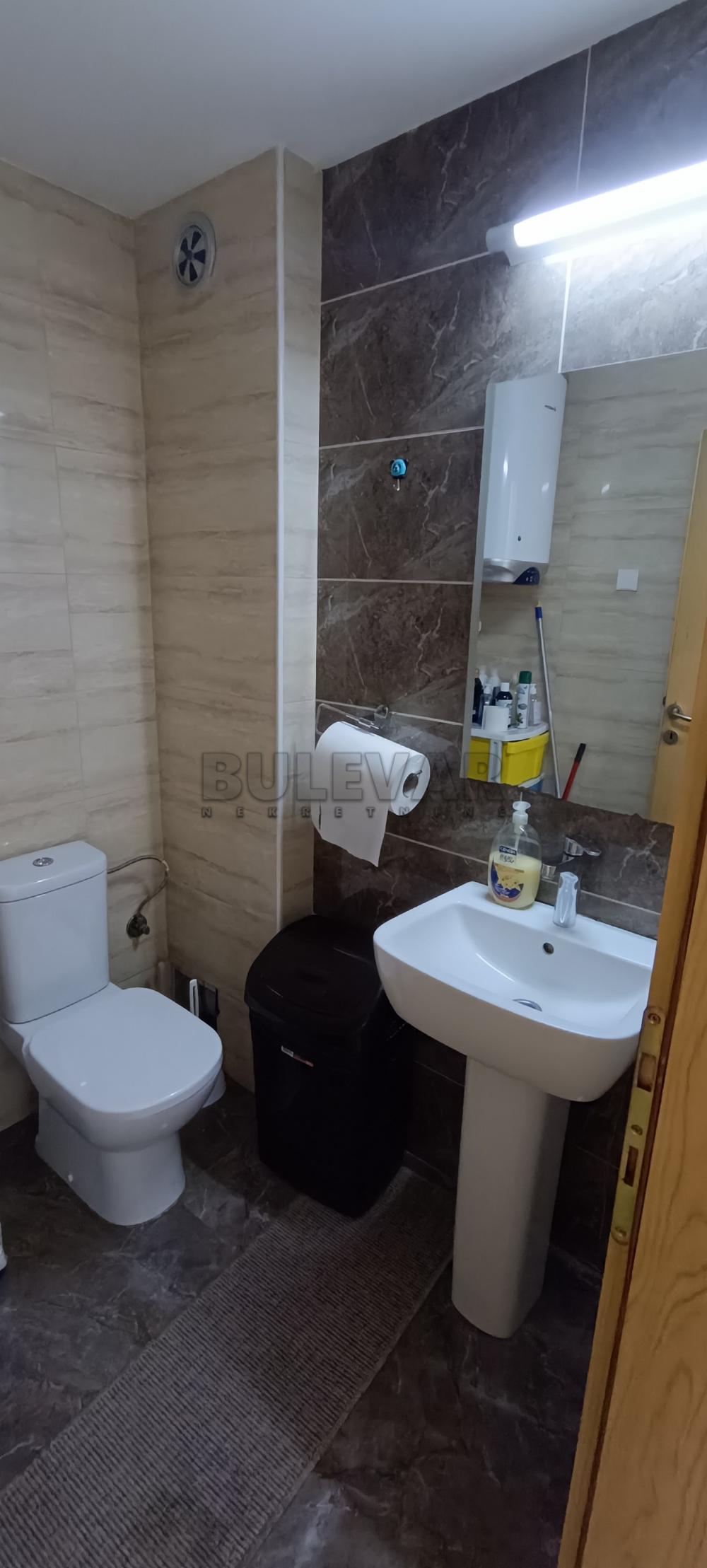 Slika 10 - Generala Bože Jankovića,  Lokal za izdavanje, 93m2, 900€