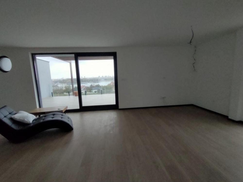 Glavna slika -Četvorosoban stan za izdavanje, 200m2, 2.000€