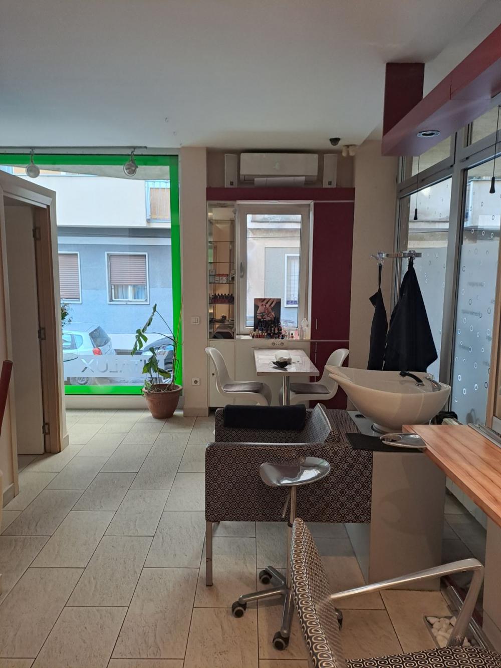 Slika 3 - Hadži Djerina,  Lokal za izdavanje, 100m2, 2.300€