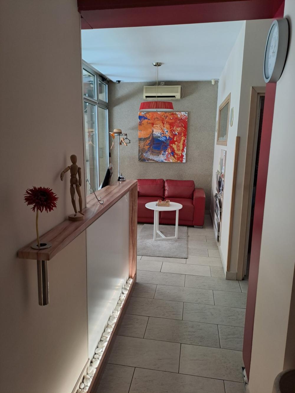 Slika 1 - Hadži Djerina,  Lokal za izdavanje, 100m2, 2.300€