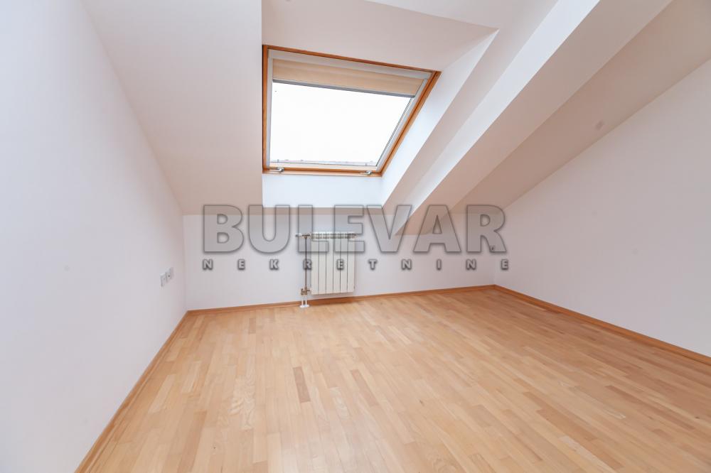 Slika 7 - Studenička, Četvorosoban stan na prodaju, 149m2, 180.000€