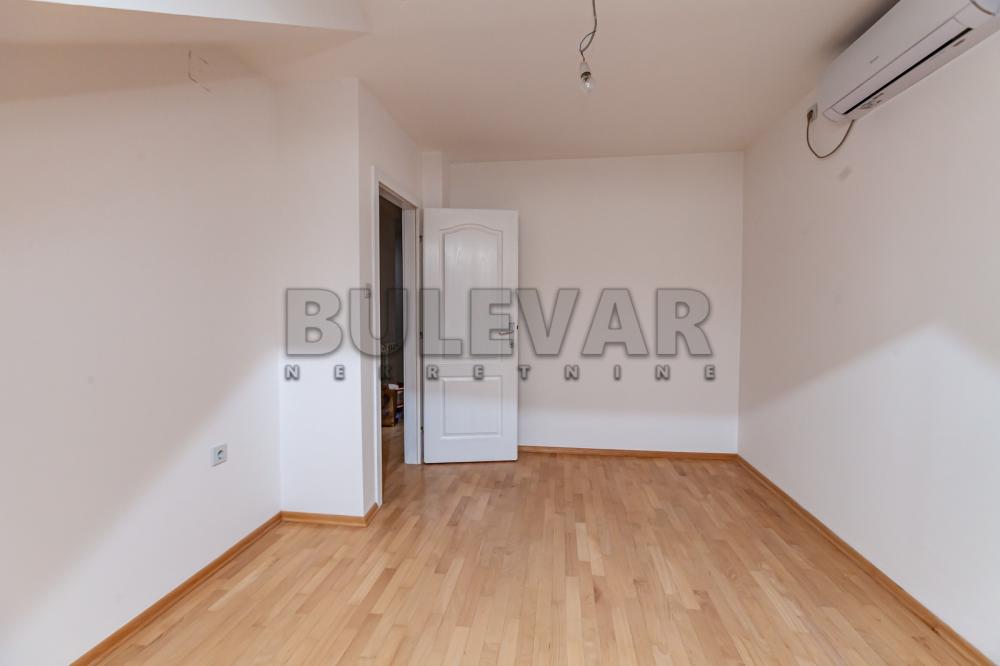Slika 10 - Studenička, Četvorosoban stan na prodaju, 149m2, 180.000€
