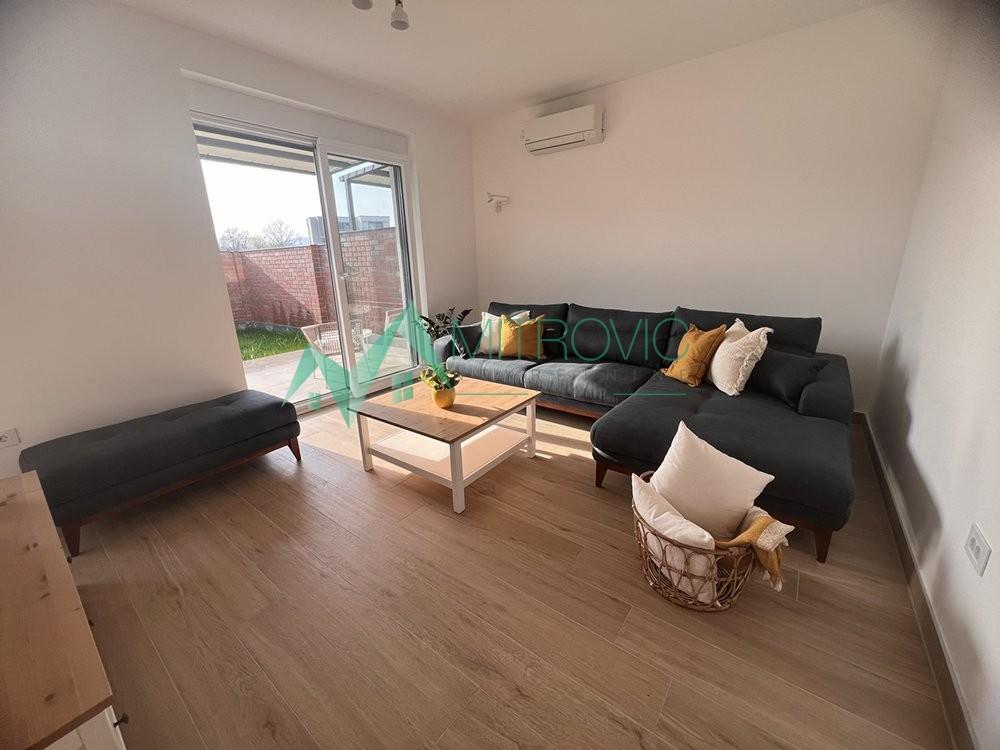 Glavna slika - Kuća za izdavanje, 132m2, 1.500€