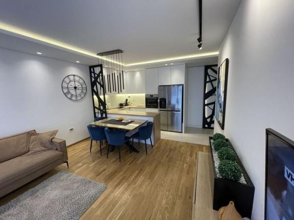 Glavna slika -Četvorosoban stan na prodaju, 89m2, 242.050€