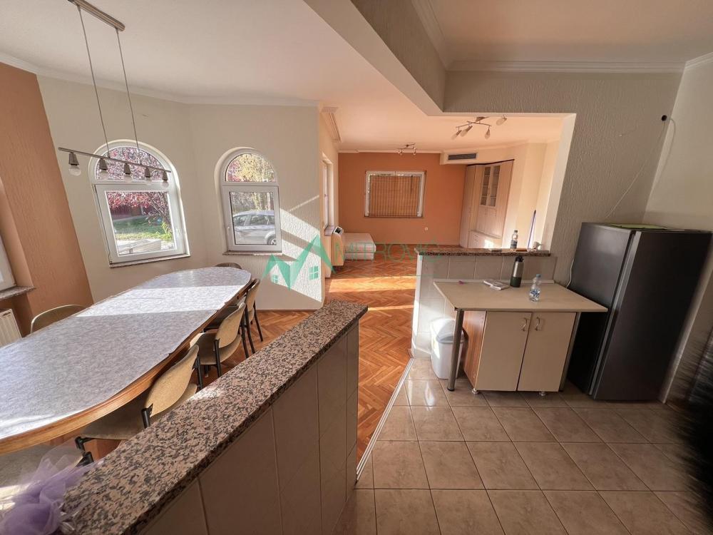 Glavna slika - Kuća na prodaju, 229m2, 267.800€