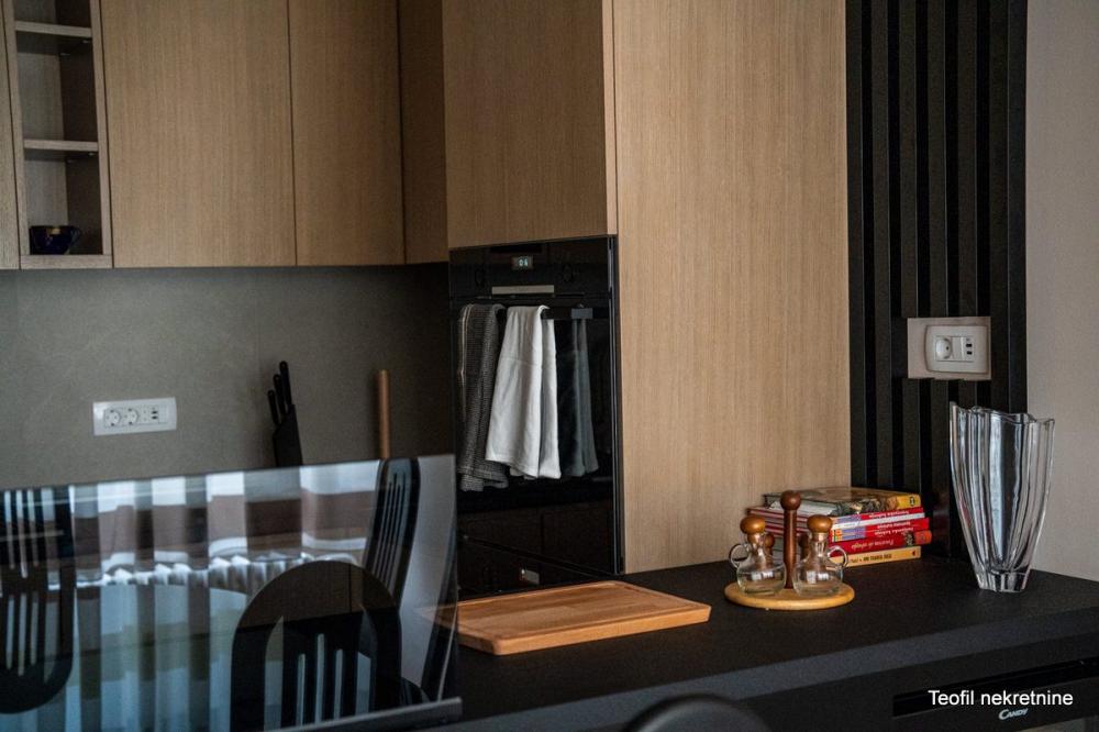 Slika 11 - Bulevar kneza Aleksandra Karađorđevića, Trosoban stan za izdavanje, 103m2, 1.700€