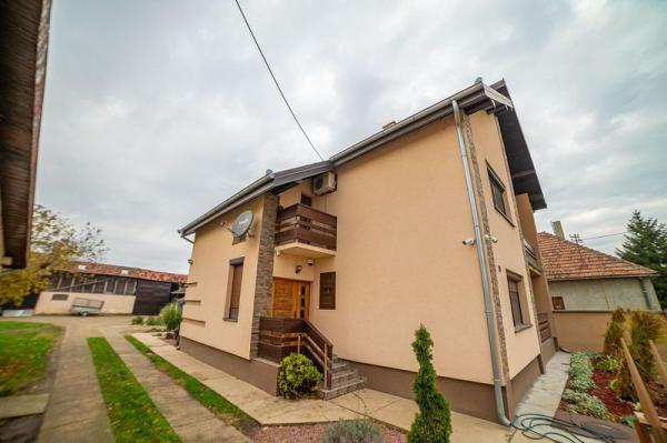 Slika 1 -  Kuća na prodaju, 310m2, 535.000€