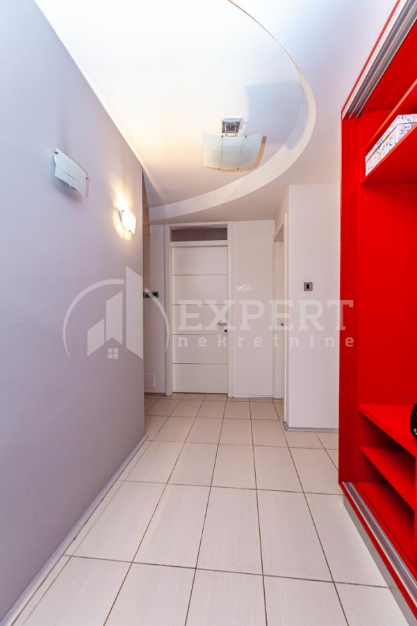 Slika 8 - Studenička, Četvorosoban stan na prodaju, 199m2, 210.000€