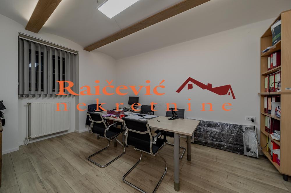 Slika 1 - Brace Baruh, Četvorosoban stan na prodaju, 84m2, 222.600€