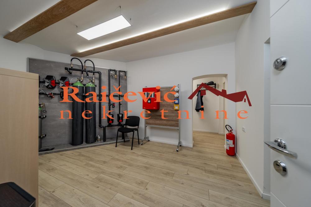 Slika 3 - Brace Baruh, Četvorosoban stan na prodaju, 84m2, 222.600€