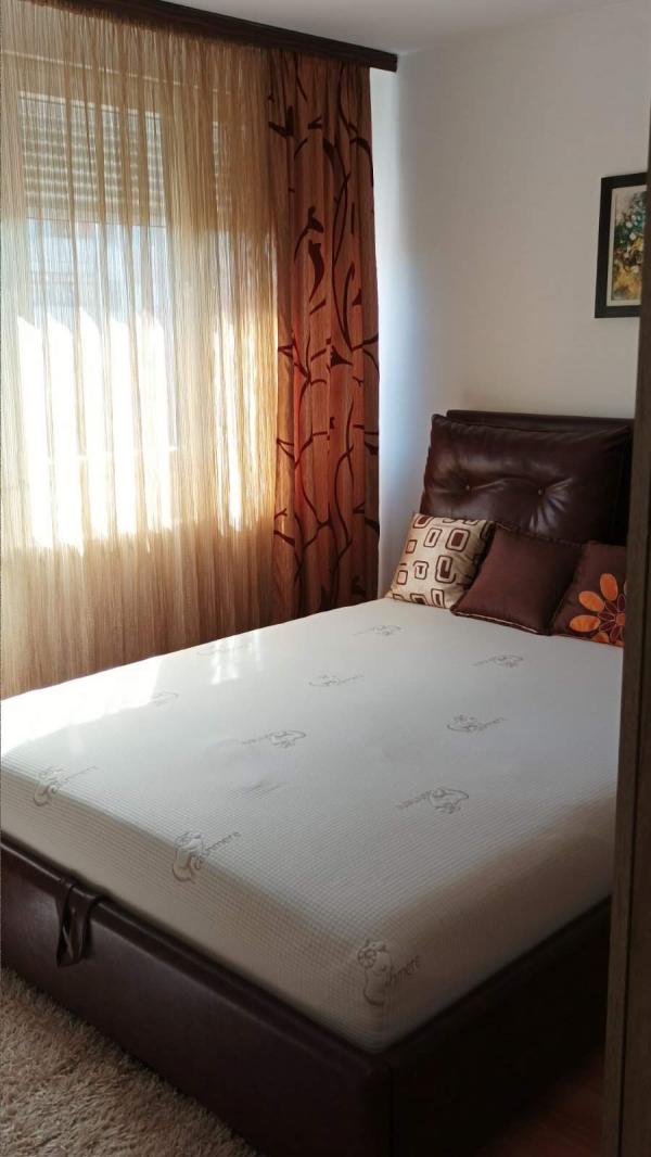 Slika 2 - Bulevar Nemanjića 25/1 , Trosoban stan za izdavanje, 76m2, 500€