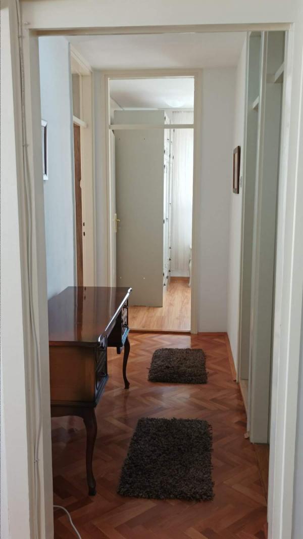 Slika 4 - Bulevar Nemanjića 25/1 , Trosoban stan za izdavanje, 76m2, 500€