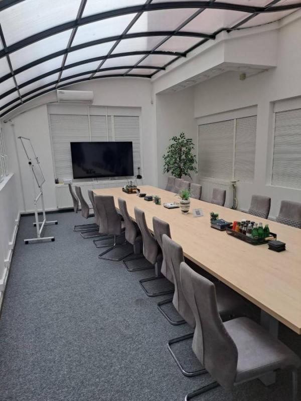 Slika 2 -  Lokal za izdavanje, 330m2, 3.300€