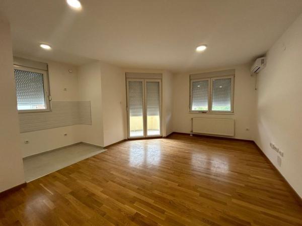 Glavna slika -Dvoiposoban stan na prodaju, 57m2, 126.230€