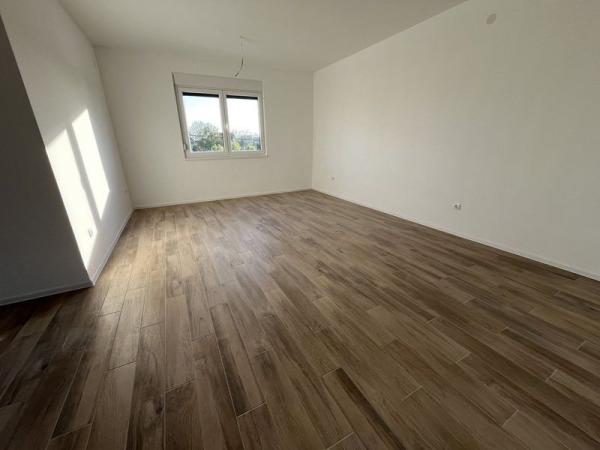 Slika 2 - Petosoban stan na prodaju, 144m2, 215.100€