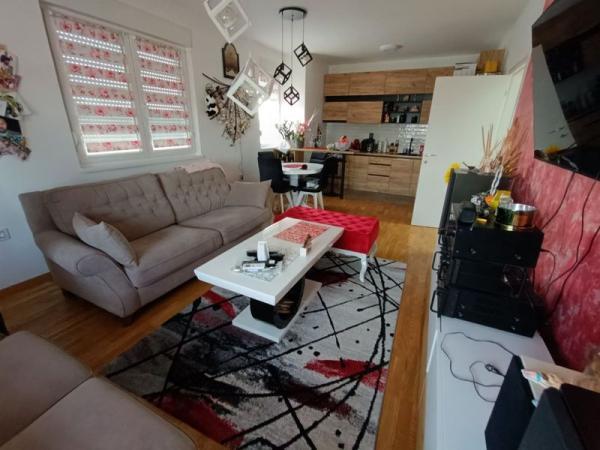 Glavna slika -Dvoiposoban stan na prodaju, 64m2, 131.840€