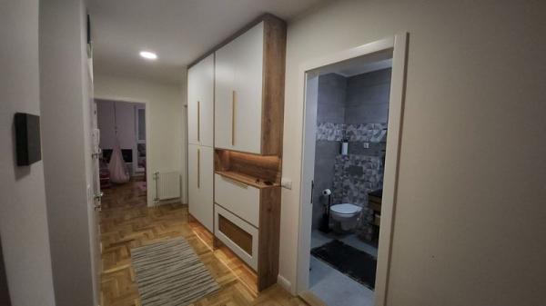Slika 5 - Šestosoban stan na prodaju, 162m2, 360.500€