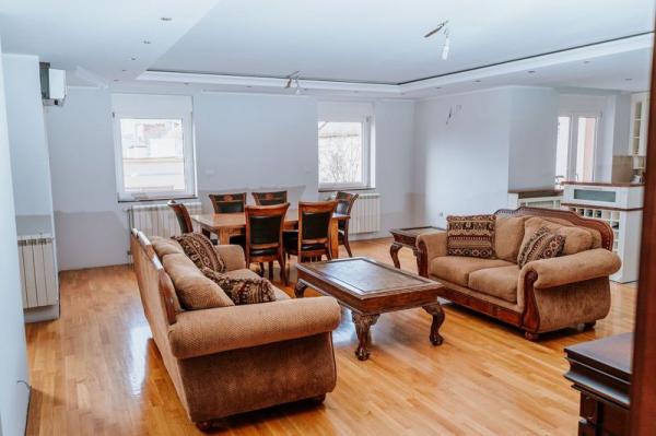 Slika 0 - Četvorosoban stan na prodaju, 177m2, 618.000€