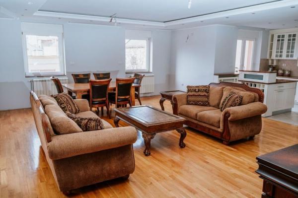 Glavna slika -Četvorosoban stan na prodaju, 177m2, 618.000€