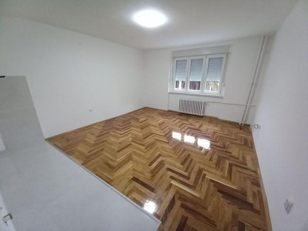 Glavna slika -Dvoiposoban stan na prodaju, 53m2, 133.750€