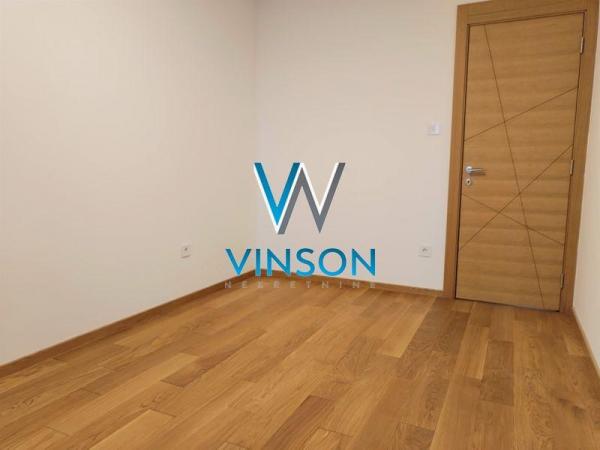 Slika 7 - Radnička,  Lokal za izdavanje, 52m2, 750€