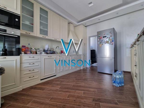 Slika 6 -  Kuća za izdavanje, 300m2, 5.000€