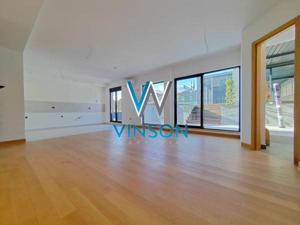 Slika 5 - Cara Dušana, Četvorosoban stan na prodaju, 240m2, 618.000€