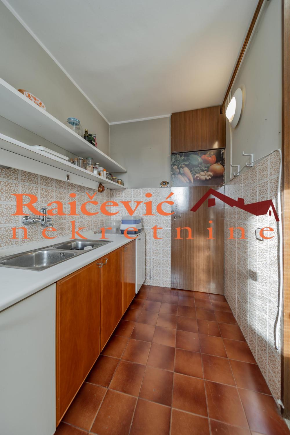 Slika 9 - Jug Bogdanova, Trosoban stan na prodaju, 72m2, 225.000€