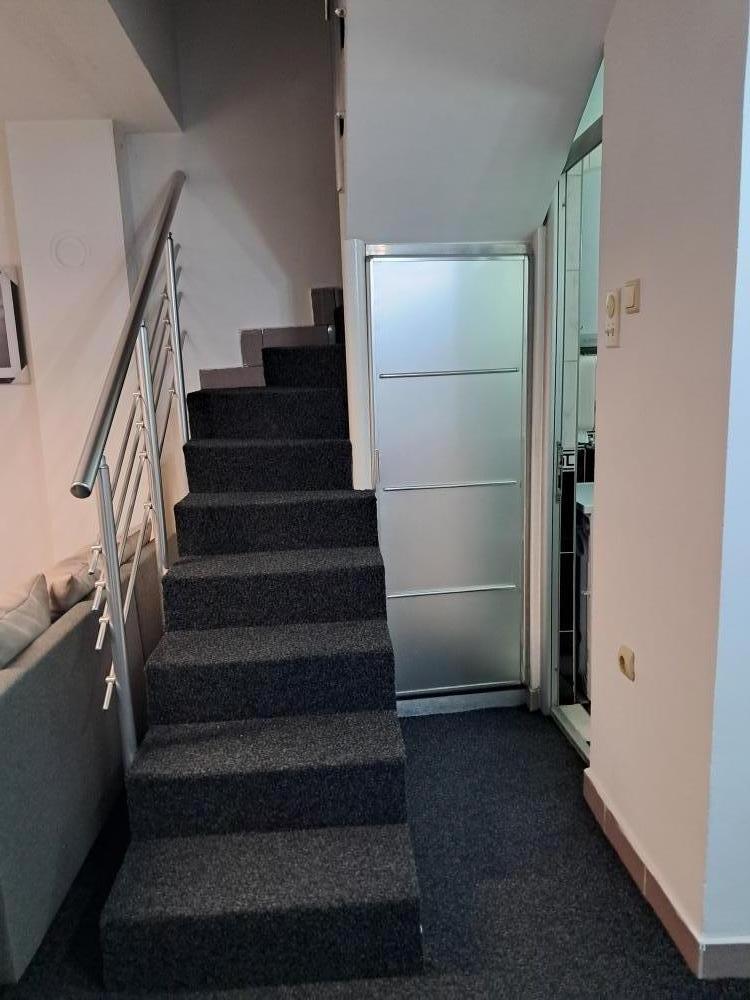 Slika 1 - Dvosoban stan za izdavanje, 60m2, 30€