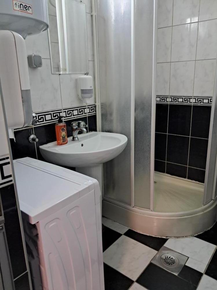 Slika 11 - Dvosoban stan za izdavanje, 60m2, 30€