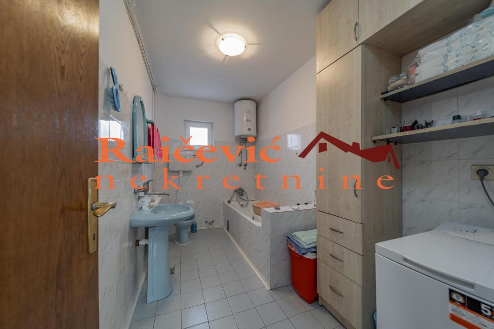 Slika 6 - Slanacki put, Kuća na prodaju, 263m2, 350.000€